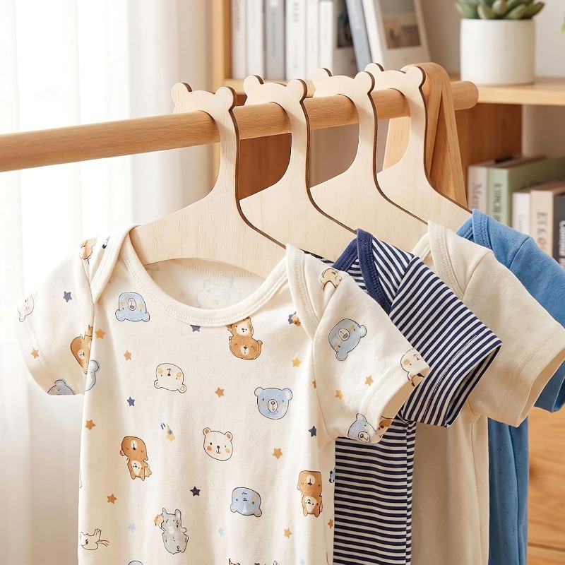 ベビー服ラックかわいいクマ木製子供服ハンガーホームガールプリ - Baby Clothing Hangers のレビューと価格
