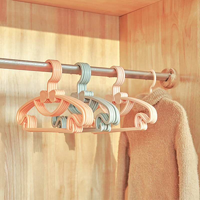 10 個の子供用ハンガー、ポータブルプラスチックディスプレイ - Baby Clothing Hangers のレビューと価格