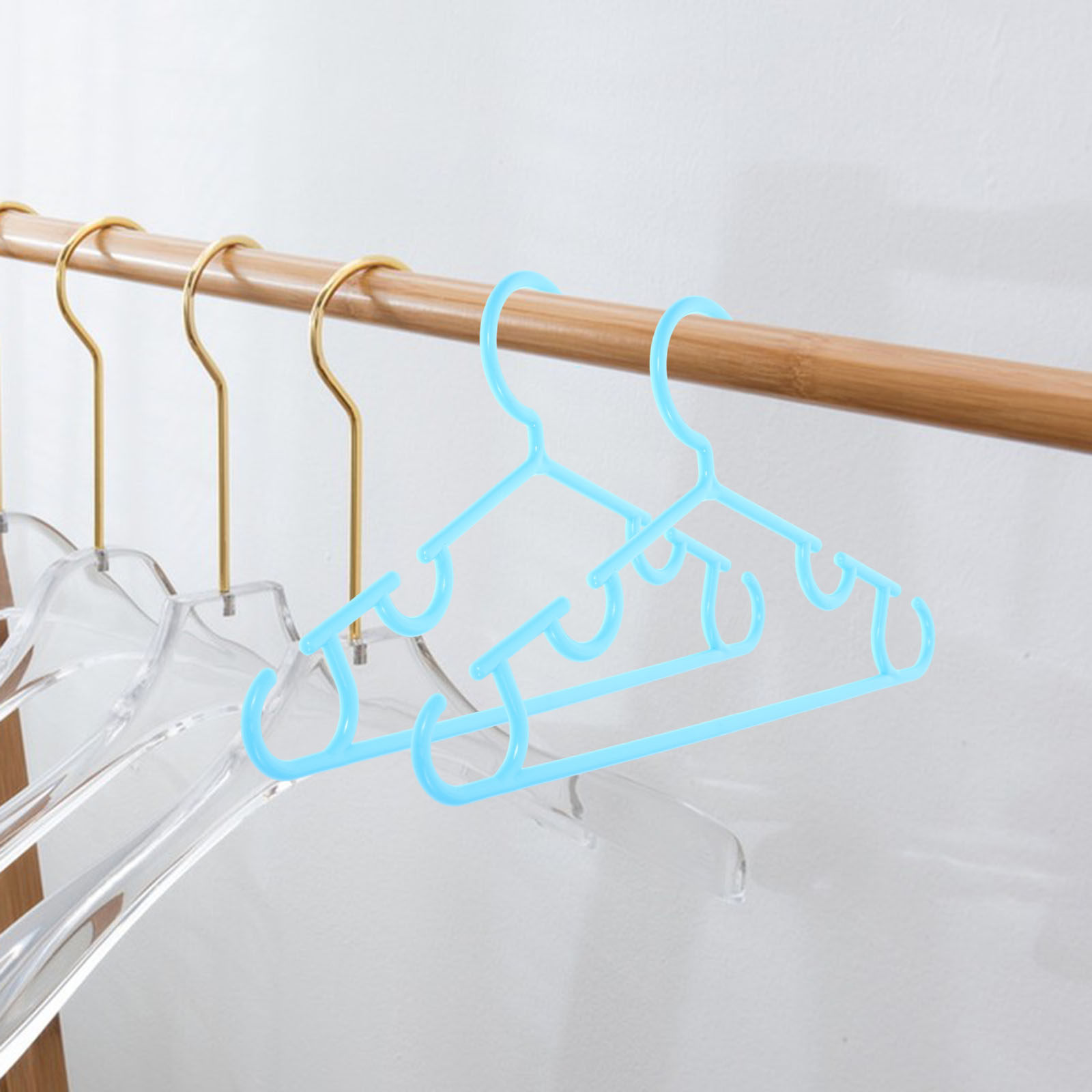10個入りプラスチック製滑り止めベビーハンガー、頑丈な子供用 - Baby Clothing Hangers のレビューと価格